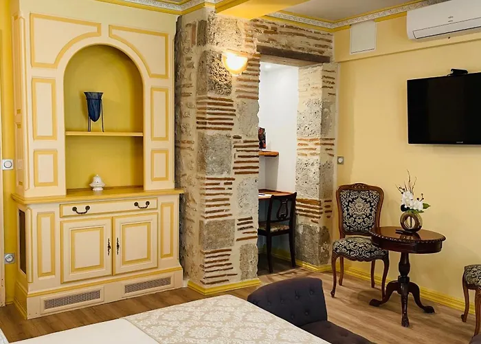 Hotel & Events Du Chateau Lacaze Aiguillon